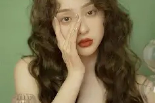 张颂文飘了？网传其被税务局约谈！揭秘明星网红逃税原因及手段